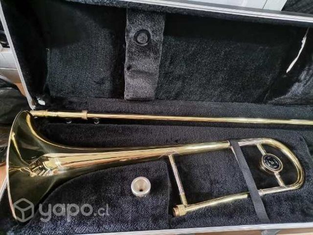 Trombón tenor impecable sin golpes ni peladuras