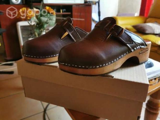 Zuecos Cuero y madera Nuevos