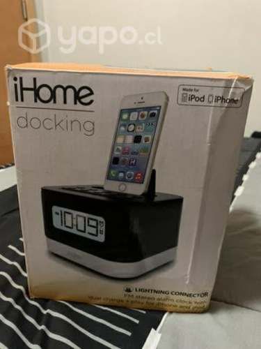 Radio/altavoz con soporte para Iphone