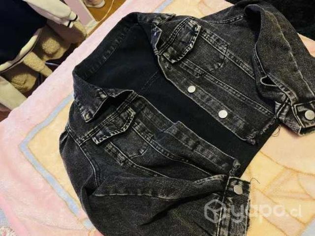 Chaqueta mezclilla corta