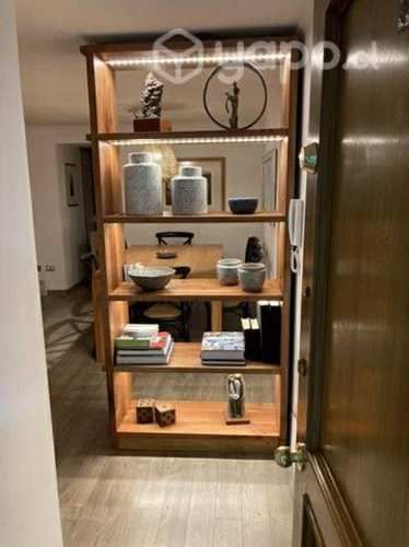 Mueble estante madera macizo iluminado