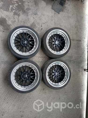 Llantas con neumáticos