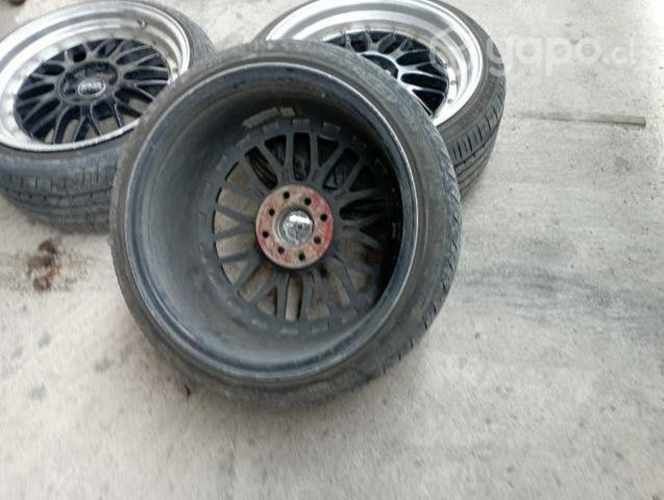 Llantas con neumáticos