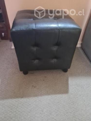 Puff cuadrado de felpa y de poliuretano