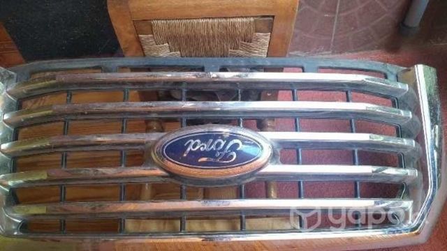 Mascara delantera ford f-150 lariat 2017 con