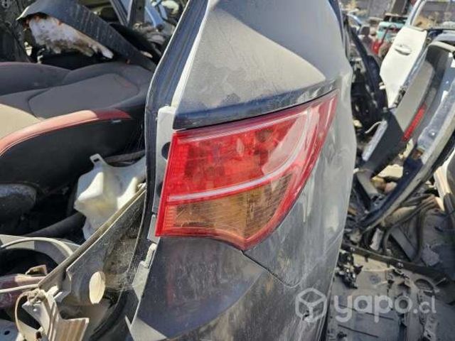 Foco trasero hyundai santa fe 2015