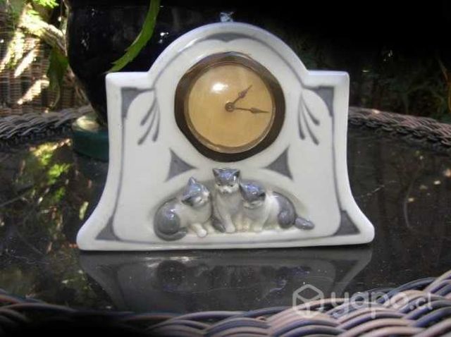 Reloj de Loza mas de 100 Años