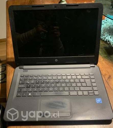 Computador HP modelo DESKTOP 81GJL7H