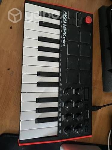 Controlador midi AKAI MPK MINI