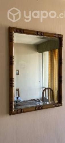 Espejo de Madera biselado 81x 61 cm