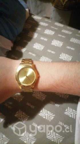 Reloj casio dorado