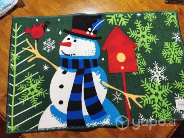 Baja cama o limpia pie navideño