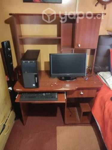 Computador más escritorio