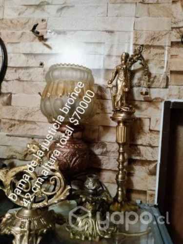 Dama de la justicia bronce