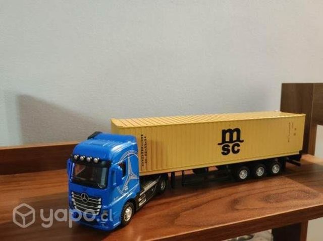 Tractos y remolques contenedores Mercedes Benz