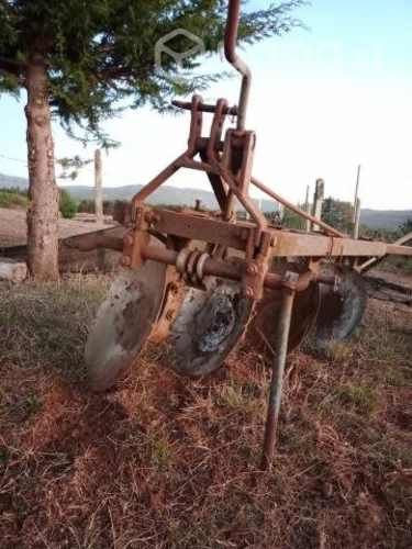 Arado de 4 discos