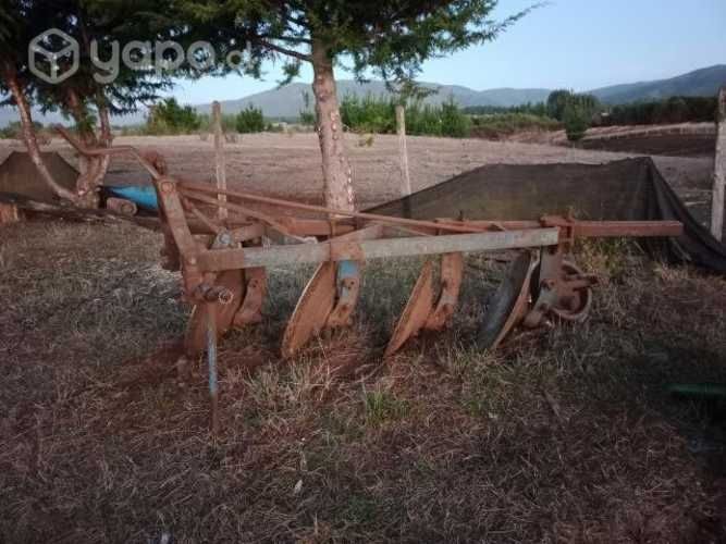 Arado de 4 discos