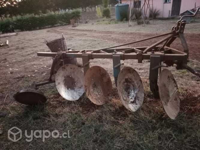 Arado de 4 discos