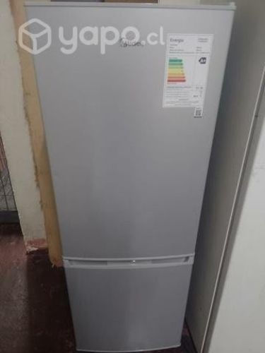 Refrigerador casi nuevo