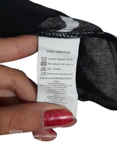 Polera Negra/Flores Cherokee Talla S Nueva