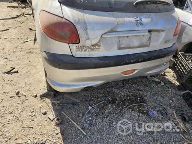 Parachoque trasero peugeot 206