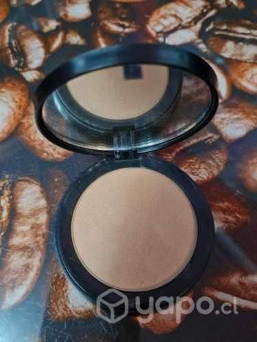 Polvo compacto cysone