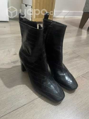 Botines usados una vez