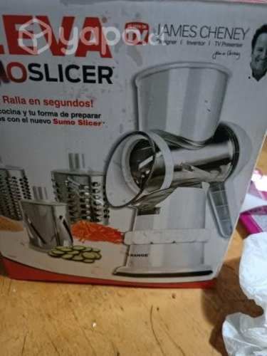 Rebanadoras y ralladora nueva.