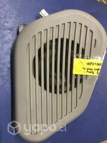 Parlante der techo Mahindra 2012