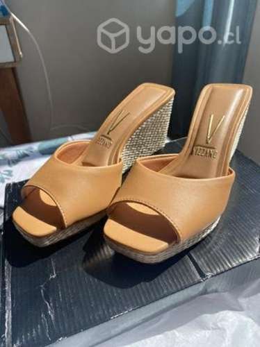 Zapatos vizzano talla35