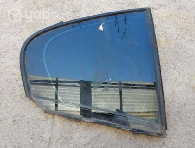 Vidrio aleta puerta trasera rh bmw f30 316