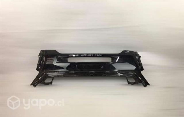 Moldura delantero Mitsubishi Outlander 2019 2020