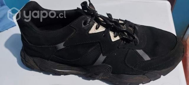 Zapatilla caterpillar