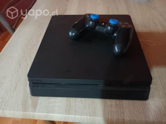 Play Station 4 (PS4) 1TB