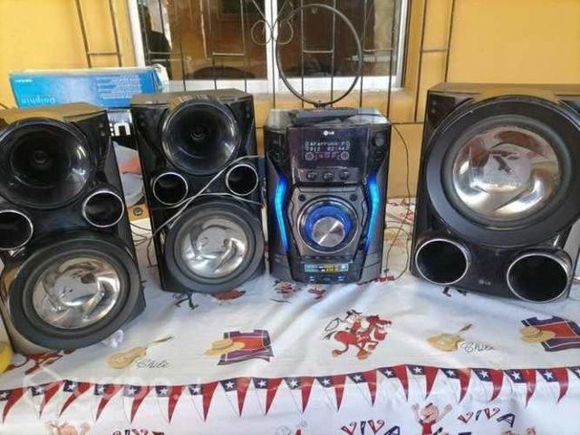 Equipo de música LG 9000w