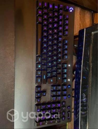 Teclado logitech G213