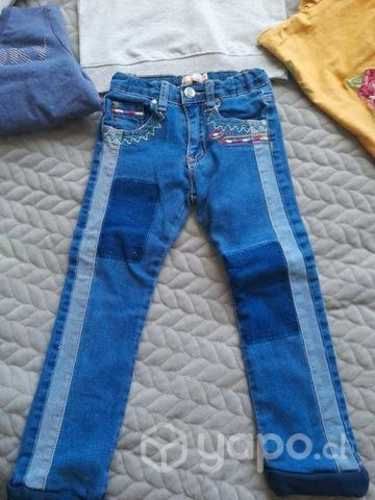 Ropa Niña jean Talla 3 y poleras talla 3 y 4