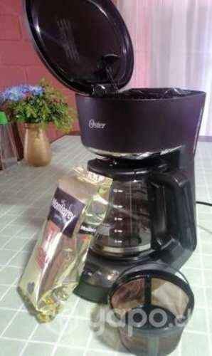 Cafetera Oster Programable 12 tazas