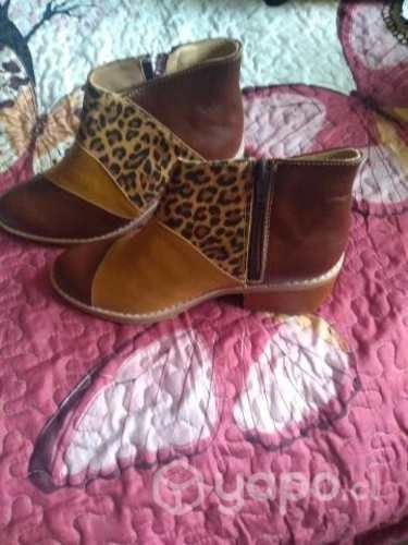 Botin de cuero número 39