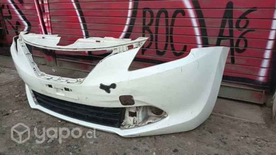 Parachoque con rejilla Suzuki Baleno 2016-2020