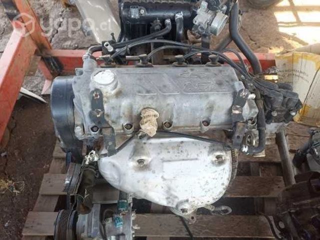 Motor Chery arrizo 3 (tapa de válvulas rota)