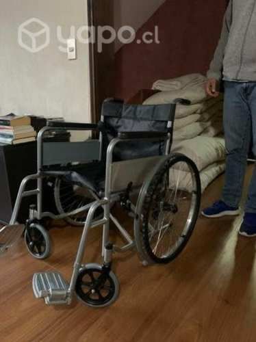 Silla de ruedas sin uso