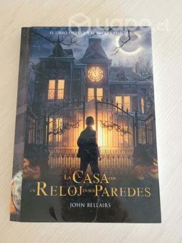 La casa con un reloj en sus paredes