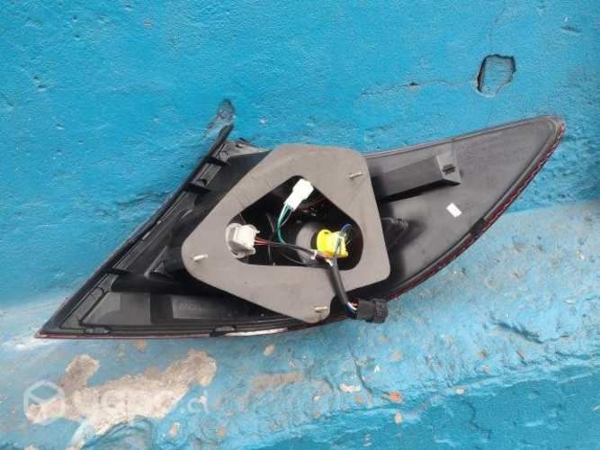 Foco trasero izq byd F