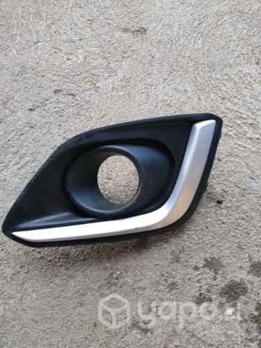 Bisel tapa neblinero Suzuki Swift