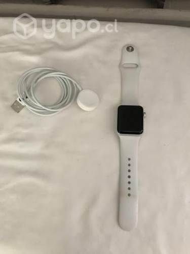 Apple Watch Series 3 con Accesorios COMO NUEVO!!
