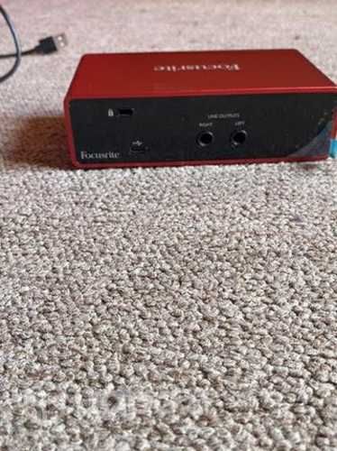 Tarjeta de sonido Sacarlett focusrite