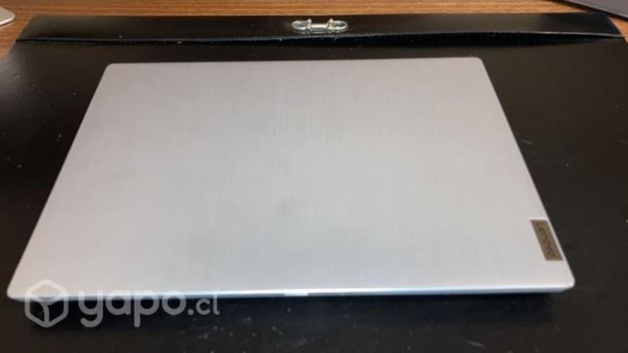 Notebook HP practicamente nuevo