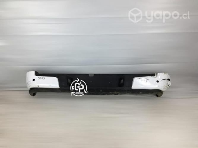 Parachoque trasero Nissan navara np