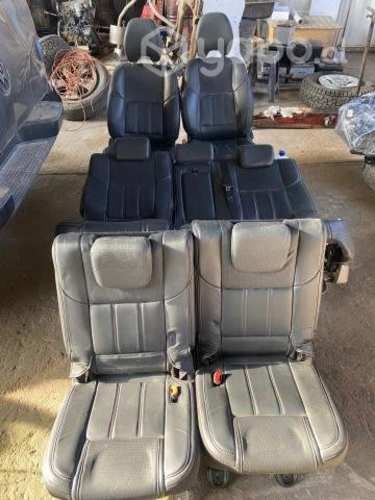 Juego asientos de cuero Mahindra XUV500 2015